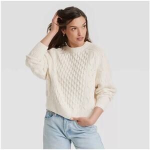Crewneck Cable Knit Pullover Sweater Sz Small NWT Universal Thread Cream